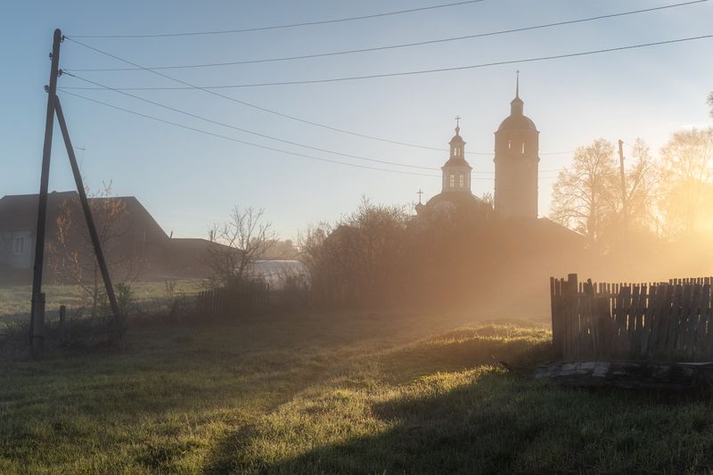 весна, пейзаж, туман, деревня Линии и силуэтыphoto preview