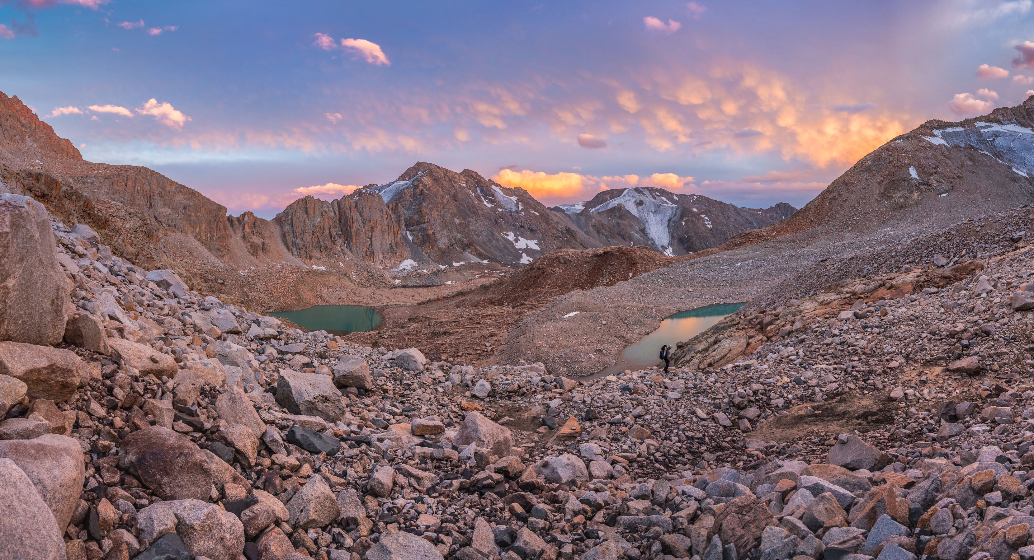 Горы, ледник, Джунгария, Казахстан, Джунгарский Алатау Вечерний спуск в лагерьphoto preview