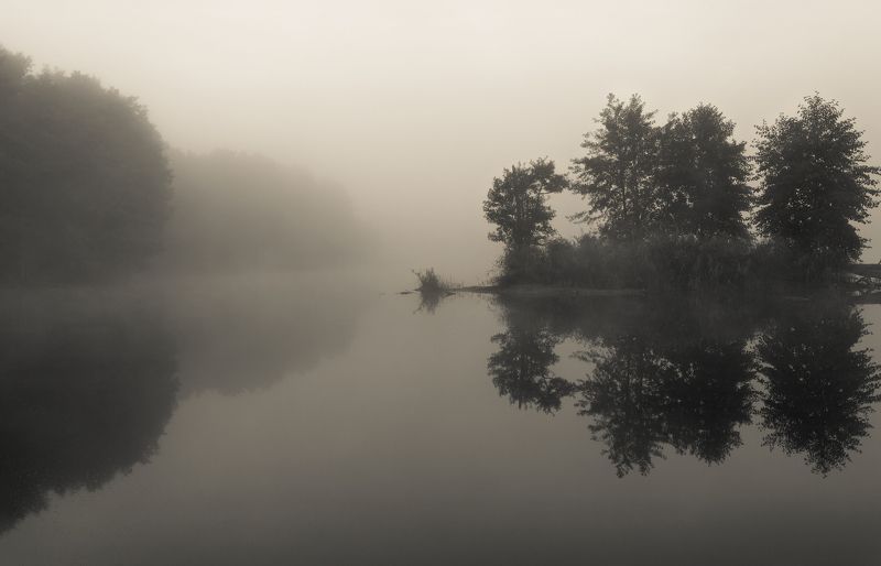 Водная гладьphoto preview