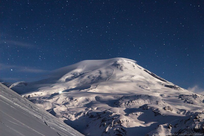 зима, кавказ, эльбрус, терскол, ночь, звезды, горы, Эльбрус под лунойphoto preview