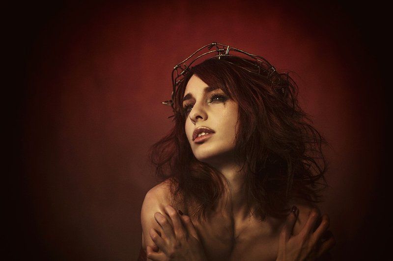 портрет, венец, эмоции жертваphoto preview