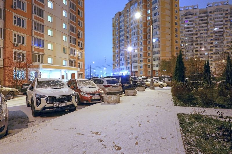 Опять зима заходила  в гостиphoto preview