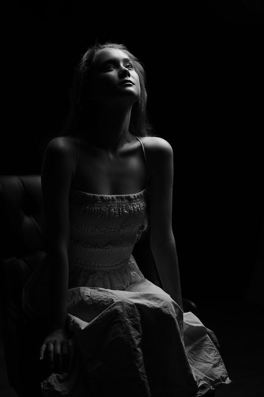 портрет, женский портрет, девушка, монохром, черное и белое, монохромный портрет,чб, monochrome, portrait, bnw, black and white, bnw, portrait, studio, studio light, Light from above фото превью