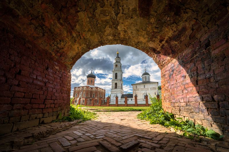 храм, церковь, волоколамск, россия, православие, московская область, арка, свод Через аркуphoto preview