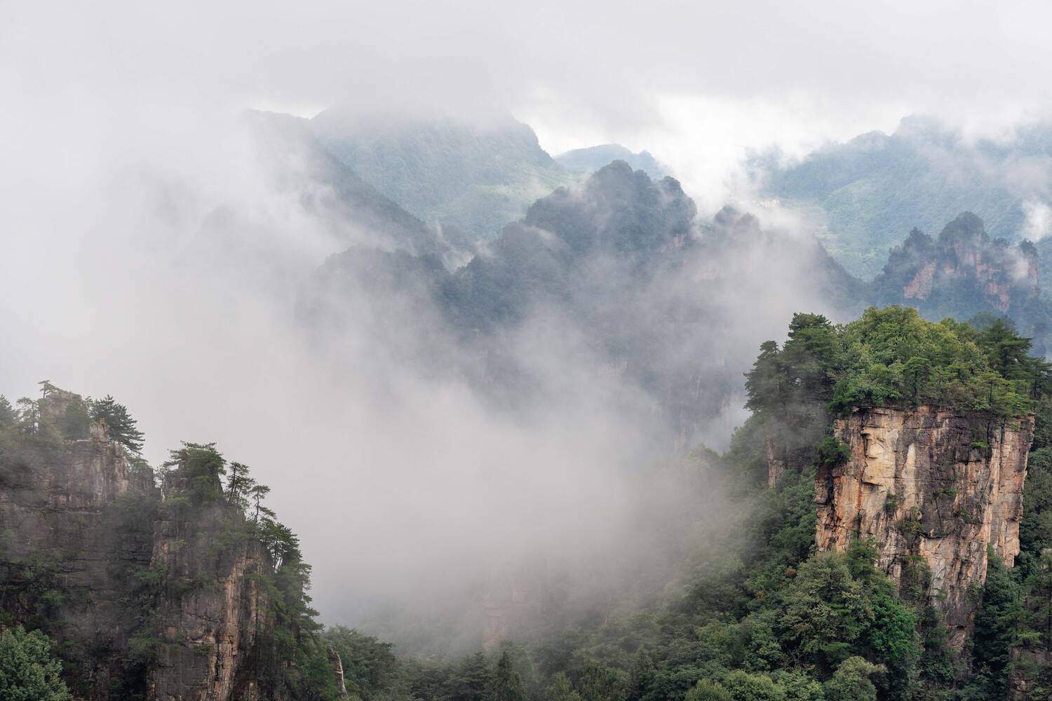Завораживающий мир каменных Исполинов Чжанцзяцзе… The fascinating world of the stone Giants of Zhangjiajie.... Автор: Важенин Евгений , Важенин Евгений