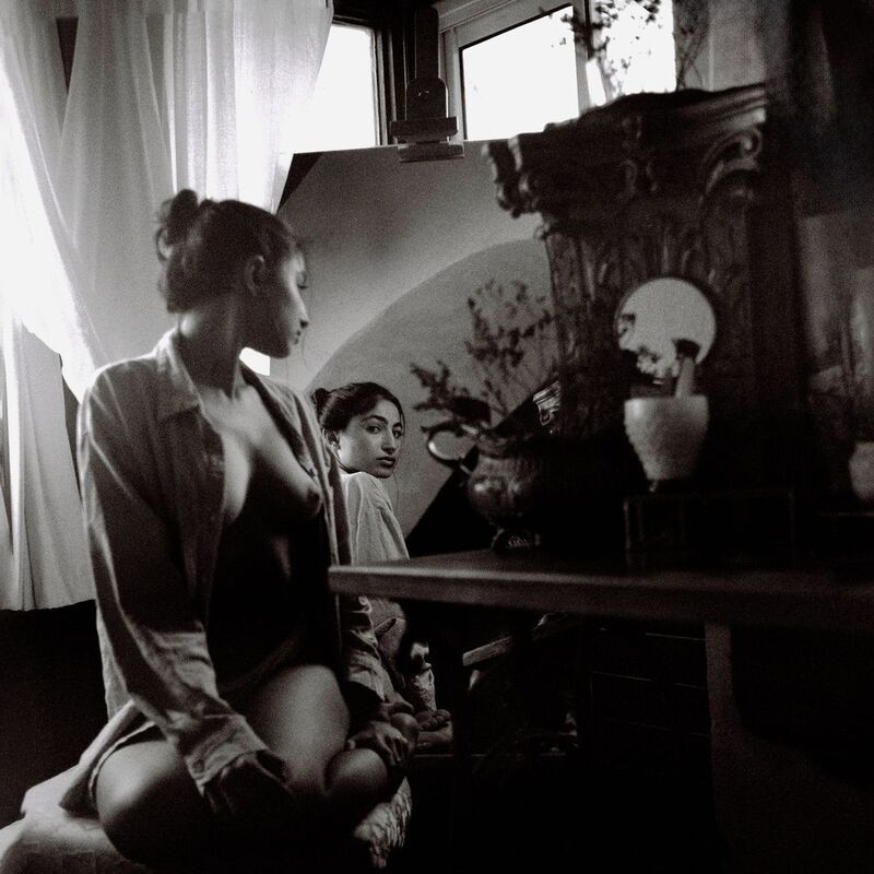 photography, beauty, body, filmphotography, portrait, glamour, portraitgirl, vintage, naturallight, analog photography, medium format, black and white, film grain, window light, vintage interior, artistic nude, fine art photography, classic photography, f Danaphoto preview