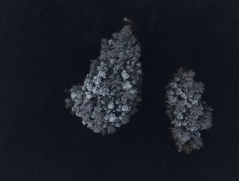 А снег идет фото превью