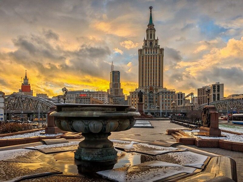 гостиница ленинградская, москва, закат, снег Гостиница Ленинградскаяphoto preview