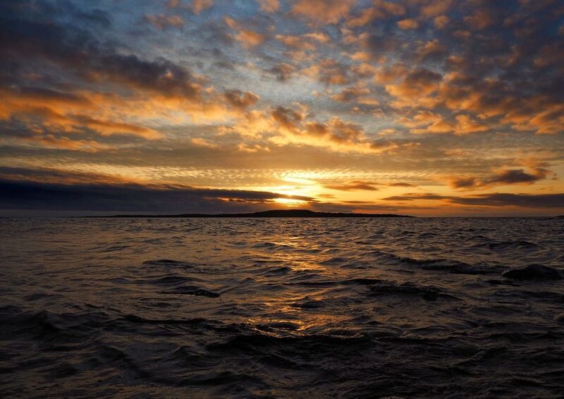 Белое море,закат фото превью