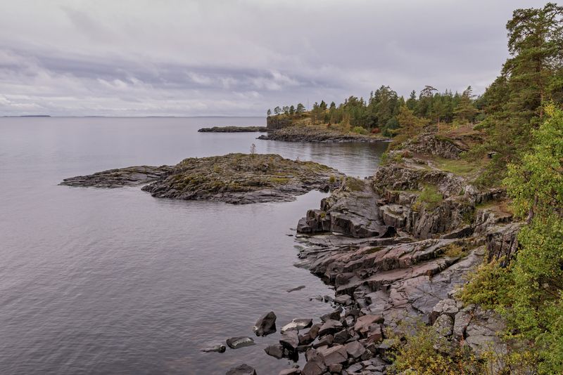 карелия. остров валаам. осень. скалистый берег. Валаамphoto preview