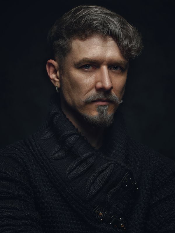 мужской портрет, драмматический портрет низкий ключ мужчина взгляд Messirephoto preview