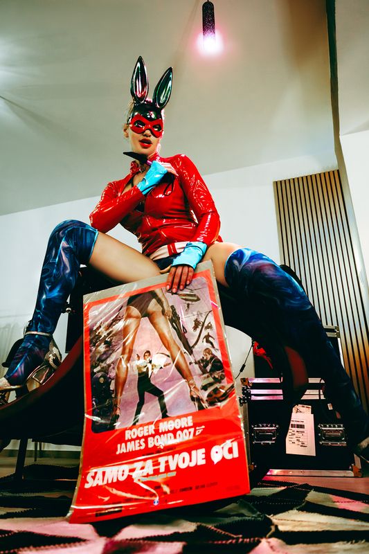 woman, portrait, fashion, beauty, indoors, glamour 007photo preview