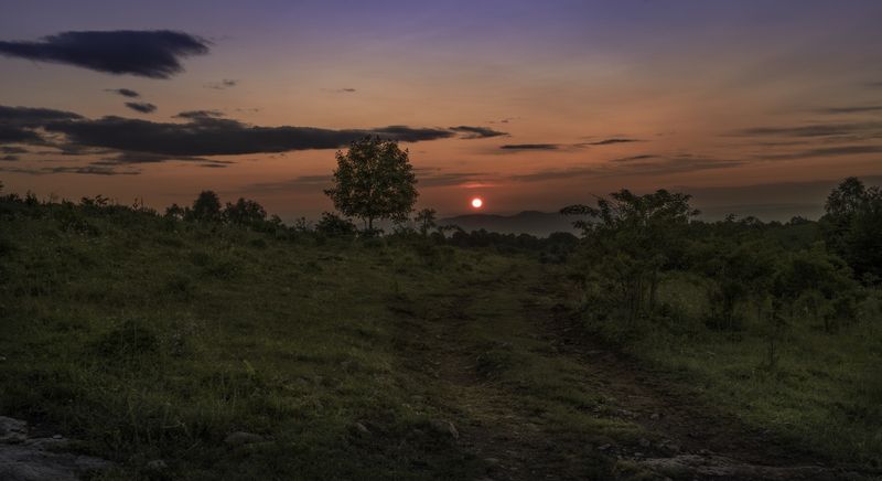 Россия, Краснодарский край, Мостовской район, Бароновы поляны, рассвет На рассветеphoto preview