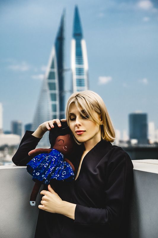 woman, portrait, fashion, beauty, outdoors Holding onto the little thingsphoto preview