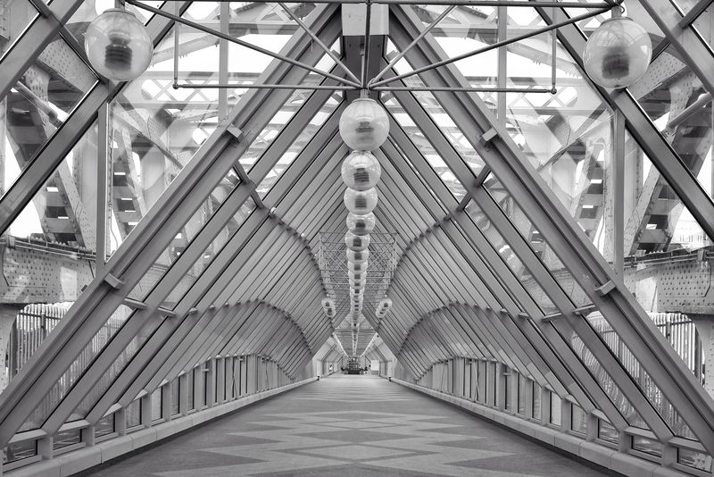 треугольник, вектор, одиночество, геометрия Симметрия безмолвияphoto preview