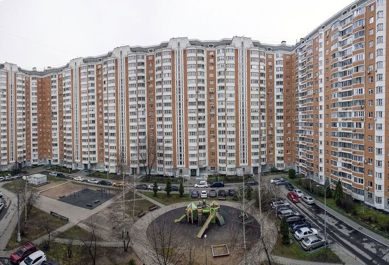 В окружении великановphoto preview