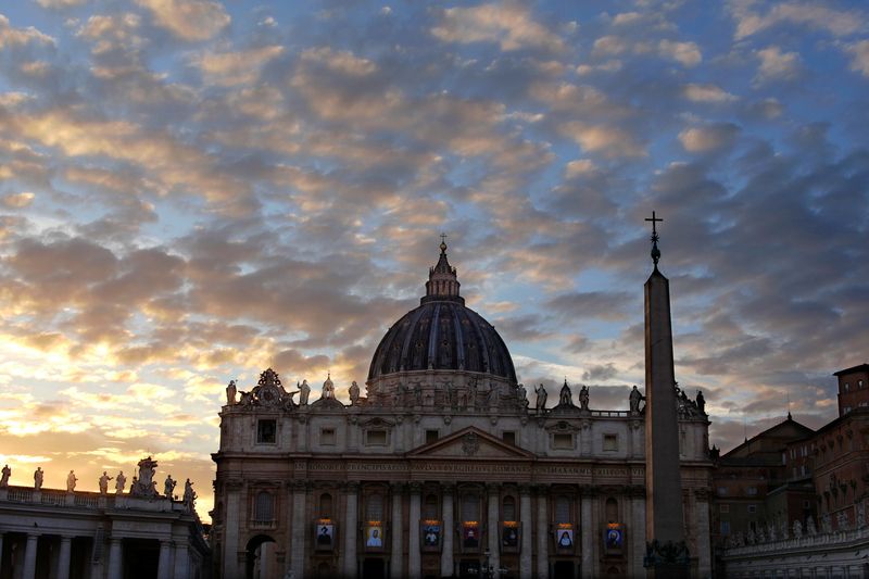 перспектива времени по дороге в Ватиканphoto preview