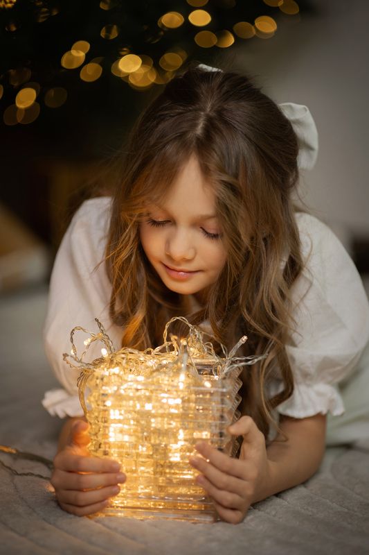 christmas girl new year lights  Wonderphoto preview