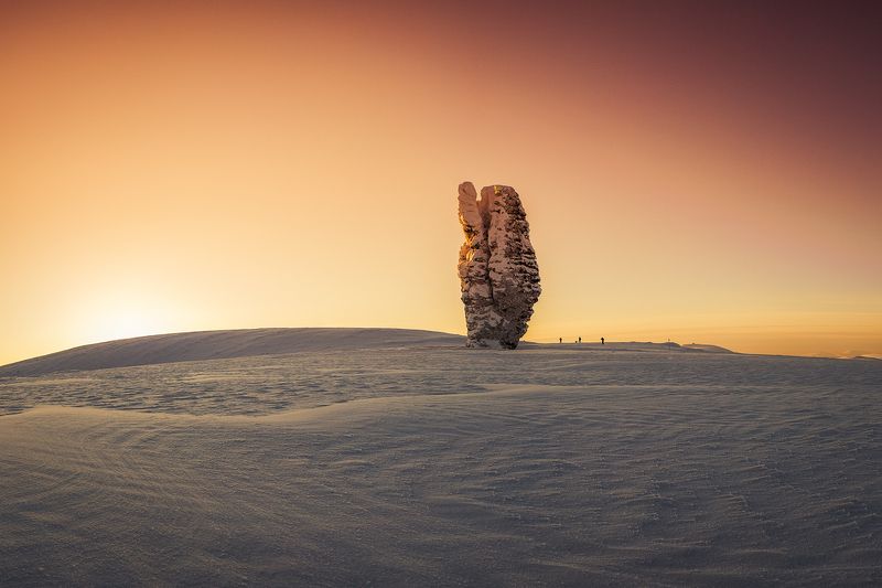 Маньпупунёр, Коми, восход Каменные стражи северного рассвета фото превью