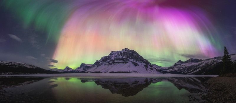 aurora banff canada northernlight night snow winter sky parks alberta rockies  Night Aurora of Bow Lakephoto preview