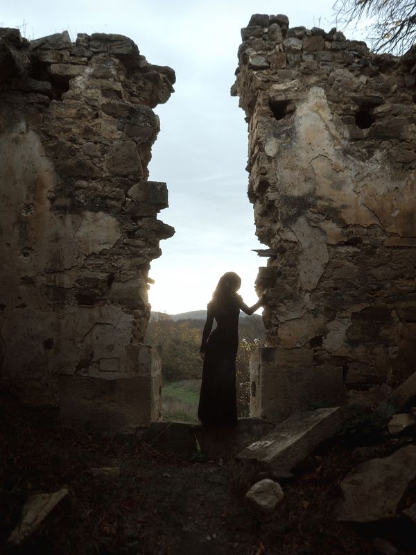 #girl #ruins #oldbuilding #grass #nature #blackdress #lingerie #outdoors #portrait #stones Rishaphoto preview