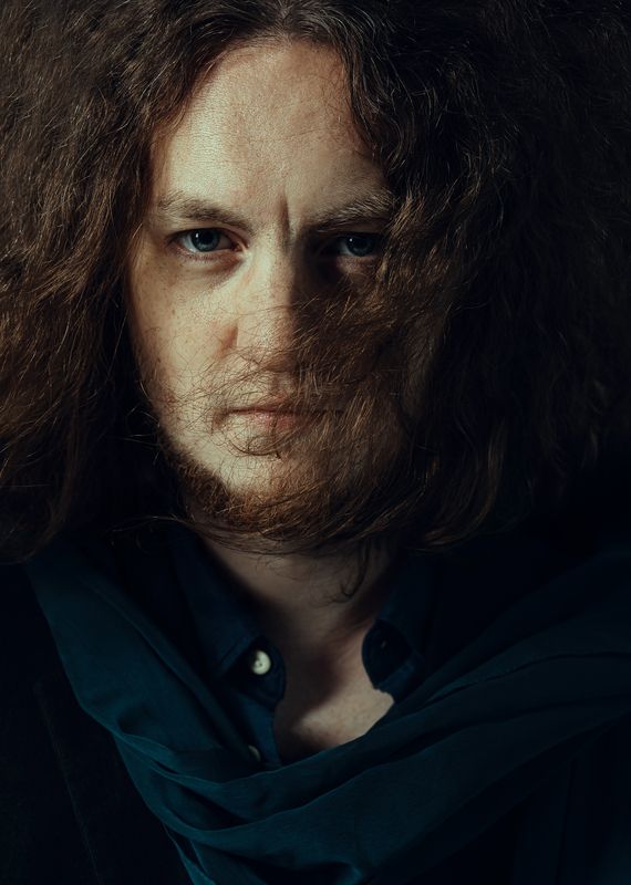 портрет, мужской портрет, мужчина, парень, взгляд, фотостудия, студийный портрет Александрphoto preview