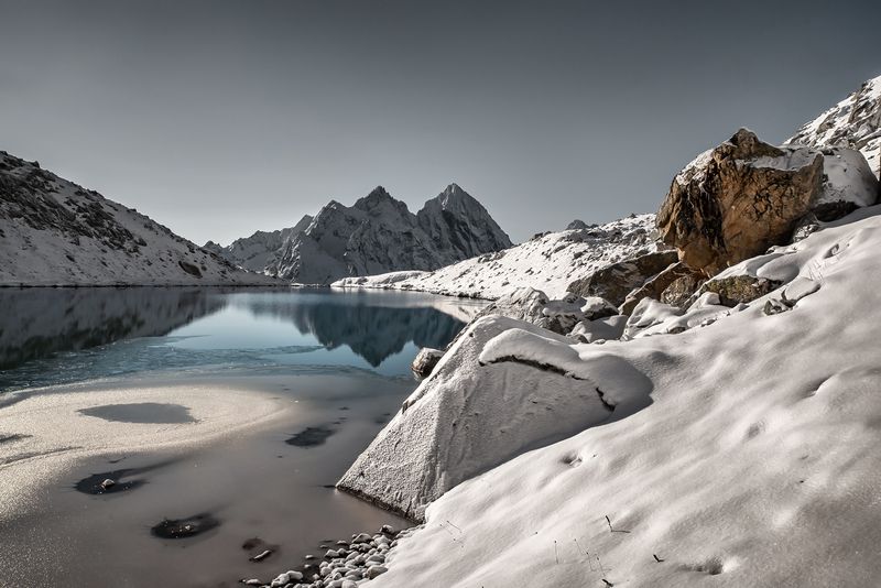 кавказ, горы, карачаево-черкесия, кчр, осень в горах, горное озеро, mountain lake Первый снег в горахphoto preview