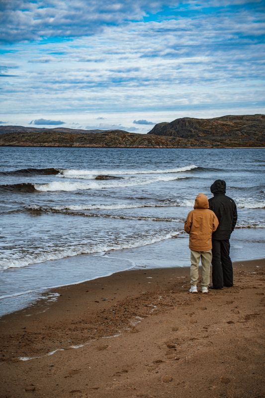 Двое и Баренцево мореphoto preview