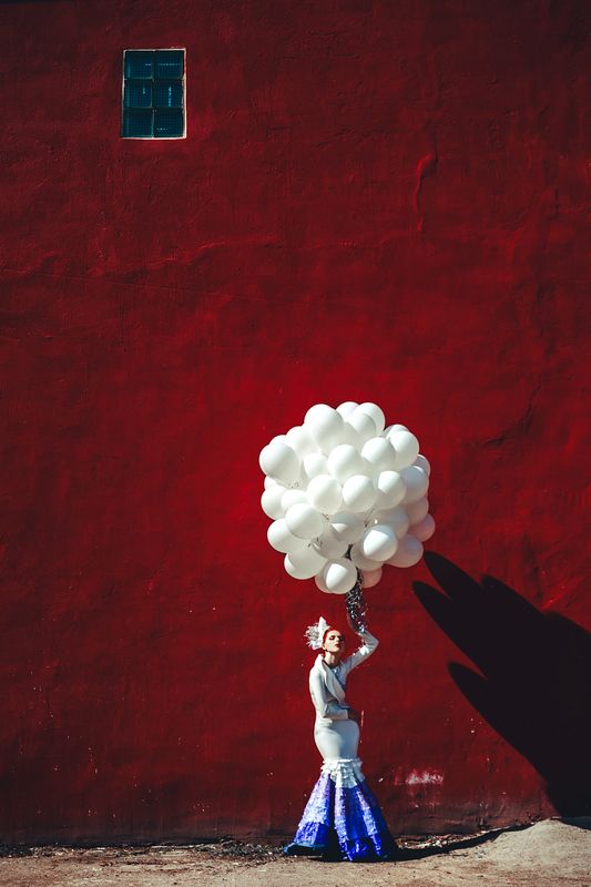 woman, portrait, fashion, beauty, outdoors Against a crimson world, I carry a cloud of my own фото превью