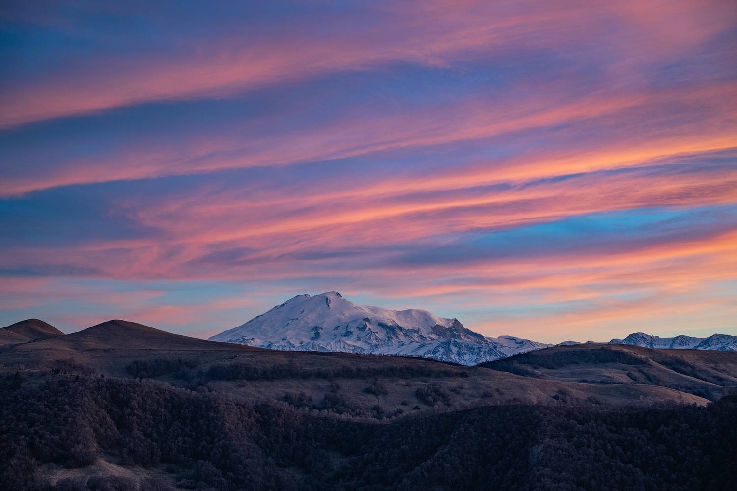 НЕБО НАД ЭЛЬБРУСОМ. Автор: Арсен Алабердов эльбрус, закат, небо, облака, гумбаши, карачаево-черкесия, пейзаж, холмы, горы, хребет, Арсен Алабердов