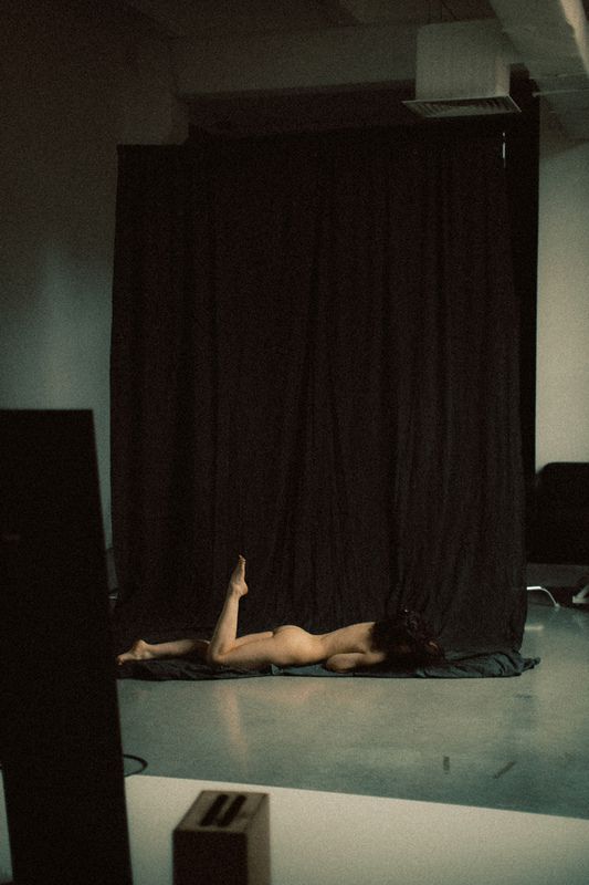 nude, art, sensual, naked, woman, model, young, sexy, sensuality, lovely, pose, studio, minimalism, fine, erotic, boudoir, yoga, intimacy, horny, intimate, video, backstage, * * * фото превью