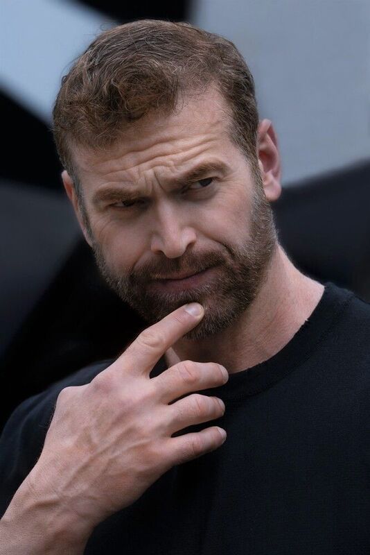 Мужчина, портрет, актёр, летний день, черный цвет, город Андрей фото превью