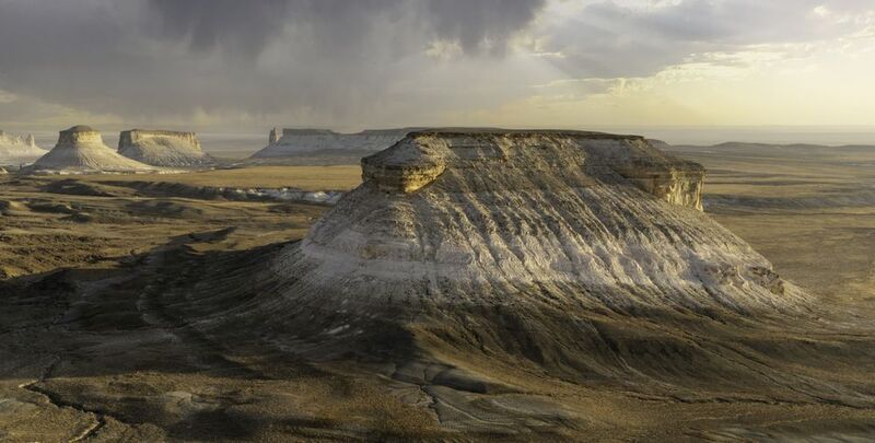 урочище Бозжыра, полуостров Мангышлак, Мангыстау, Казахстан Урочище Бозжыра в закатных краскахphoto preview