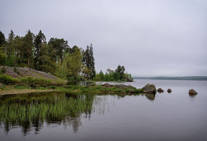 рф. выборг. парк монрепо. весна. Тишинаphoto preview