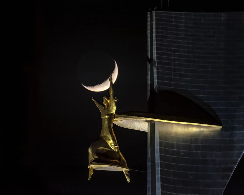 кавказ, ростов-на-дону, месяц, луна, молодая луна, moon, tower, new moon, стела Ника фото превью