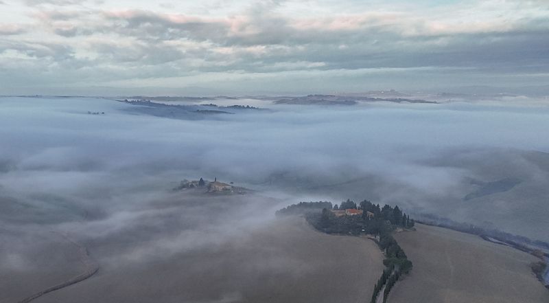 Утренние туманы. Тосканаphoto preview