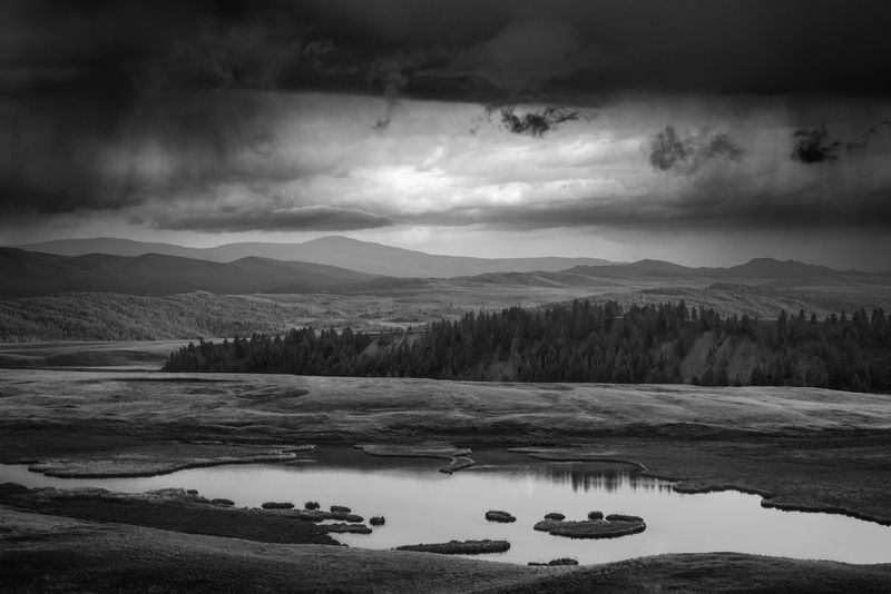 пейзаж, чб, черно-белое, природа, погода, хмурое, небо, горы6 озеро, река, контраст, тайга Хмурое небо Джазатораphoto preview