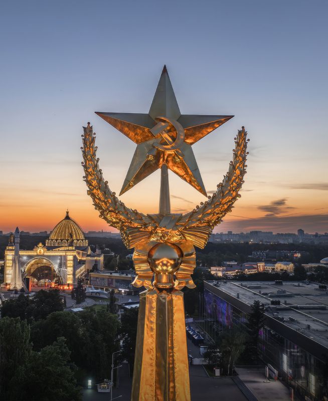Звезда, ВДНХ, дронозвезды, звезда ВДНХ, Москва, закат, Москва закатная Звезды ВДНХphoto preview