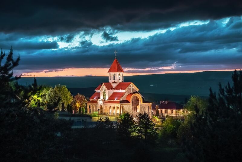 кавказ, кавказские минеральные воды, кмв, кисловодск, храм, аац, армянская церковь, облака, синий час, architecture, архитектура, закат, закат в городе Наступает ночьphoto preview