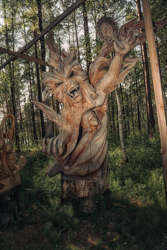 деревянная скульптура Перерождениеphoto preview