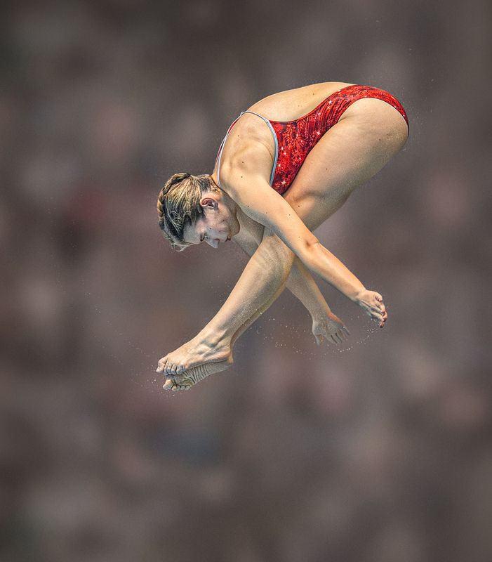 #sport #sports_photography #diving Lacie in the Tuck Phasephoto preview