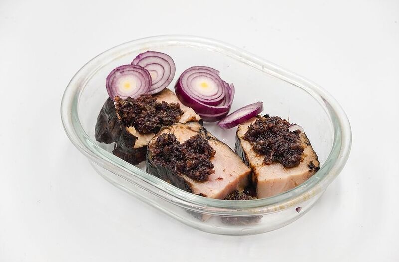 Запеченное мясо индейки с аджикой из черноплодной рябиныphoto preview