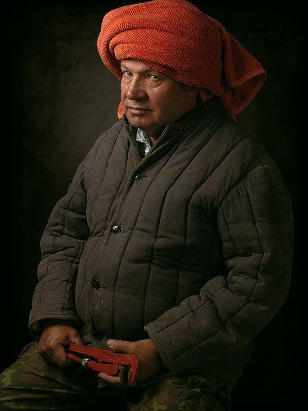 Портрет рабочего человека с претензией на вечное фото превью