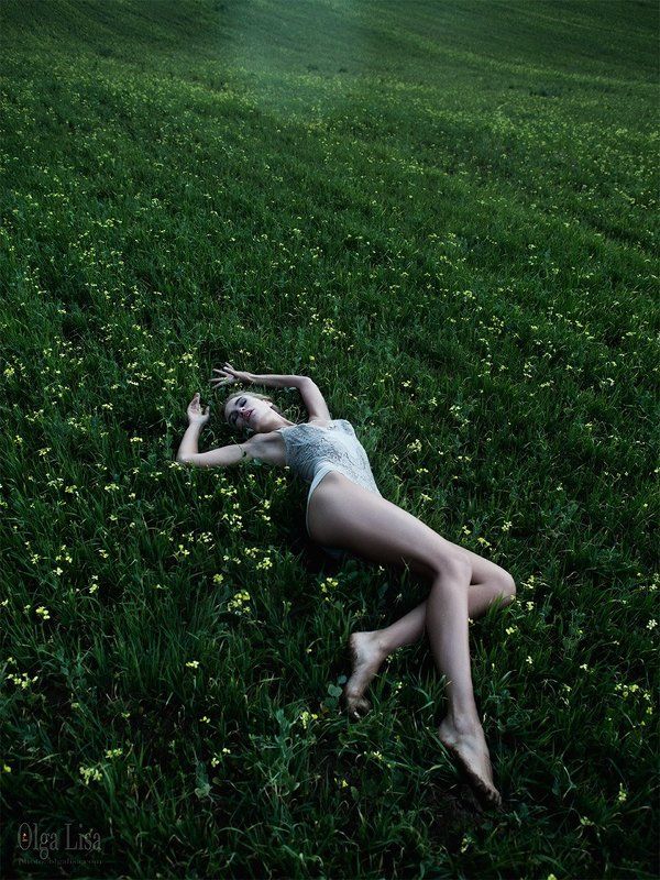 Fashion, Field, Girl, Green, Model, Russia, Siberia, Young celandinephoto preview