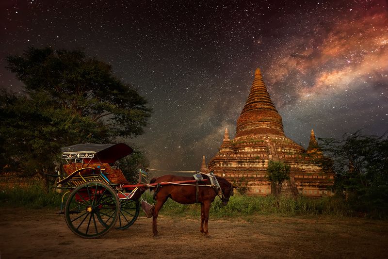 Bagan, Chorse, Milky way, Myanmar, Mystery, Pagoda Про одинокую лошадку у древней пагоды и звезды. Баган,Бирма.photo preview
