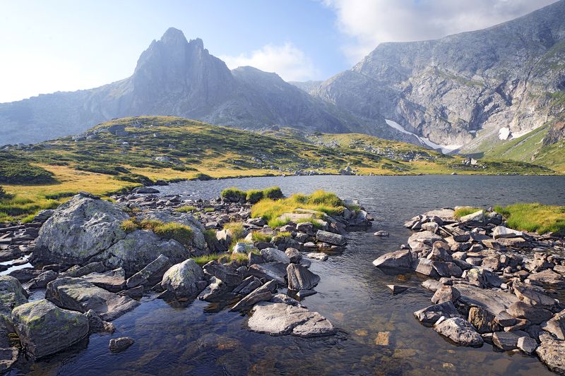 Lake in mtn Rilaphoto preview