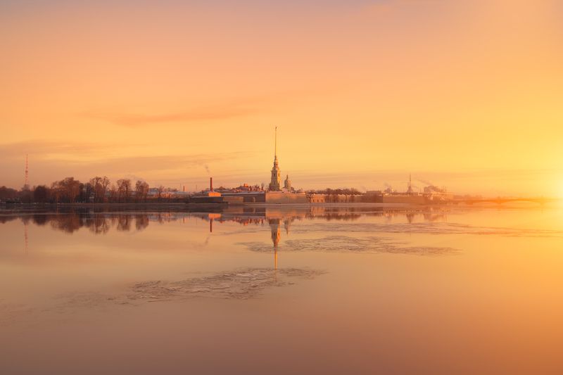 декабрьский рассвет на Неве...photo preview