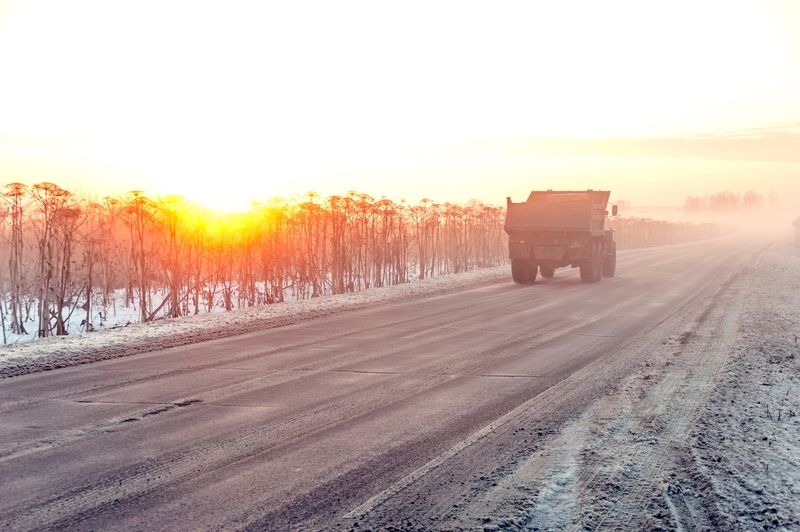 На зимней дорогеphoto preview