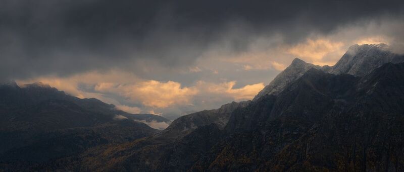 горы, закат, облака, осень, красная поляна Между небом и землейphoto preview