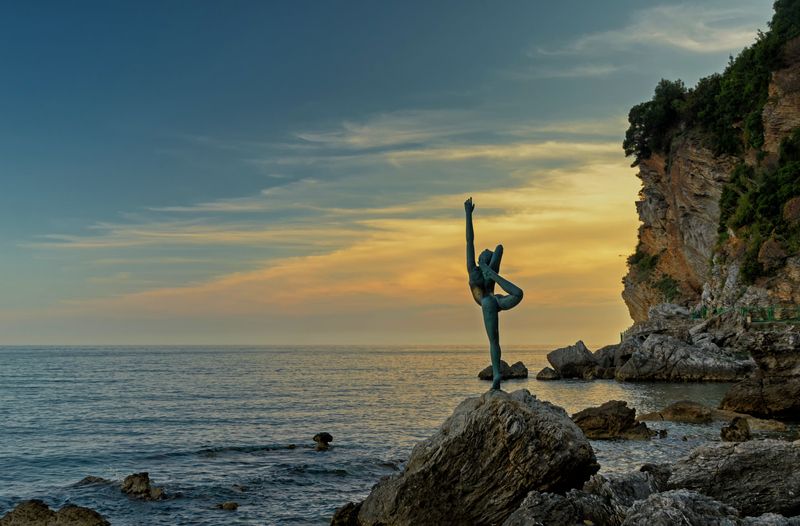 черногория, будва, балерина, закат Балеринаphoto preview
